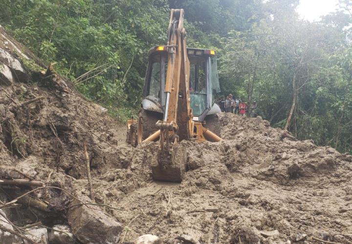 Atiende Matlapa deslaves por lluvia