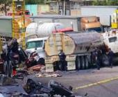 SE MATÓ CHOFER  EN BRUTAL CHOQUE       