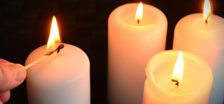 Veladoras una belleza  de riesgo en las casas