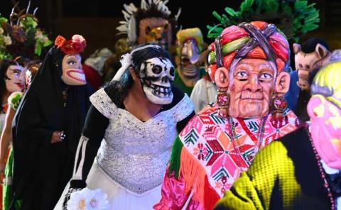Se alistan para el ritual se bajada de máscaras 
