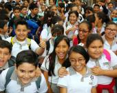 Analizan autorizar un mega puente escolar