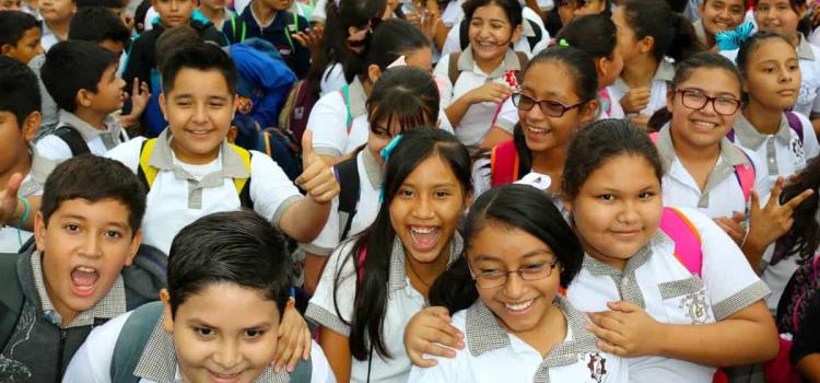 Analizan autorizar un mega puente escolar