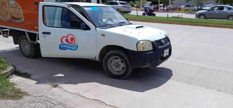 Vehículo de Gamesa chocó contra un taxi