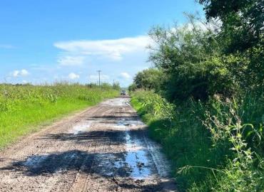Camino de terracería  en pésimo estado
