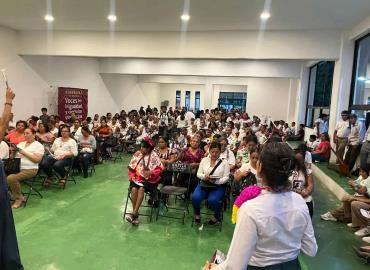 Gobierno local fortalece  encuentro con mujeres
