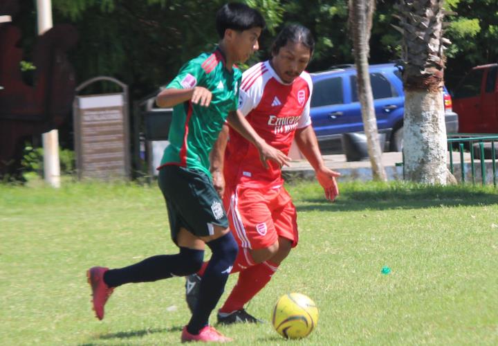 Panteras FC quitó invicto a ST62 en fut 7 municipal