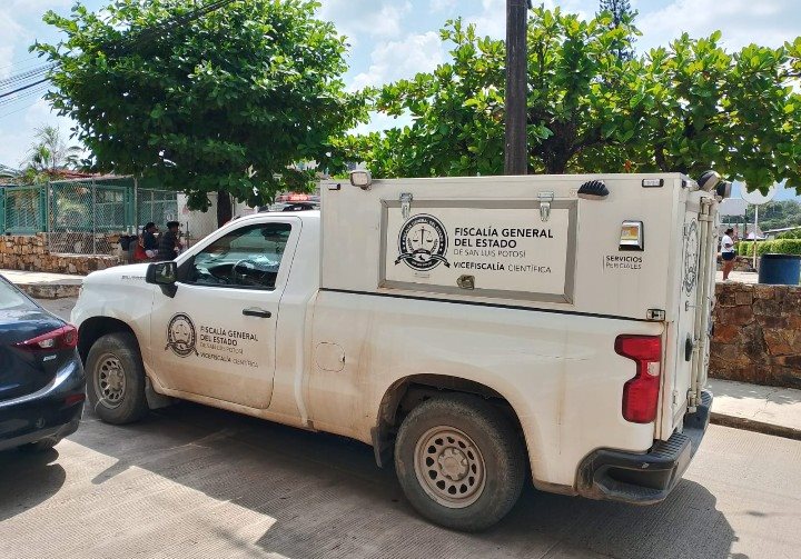 Mujer muere apuñalada por su pareja en Ahuatitla