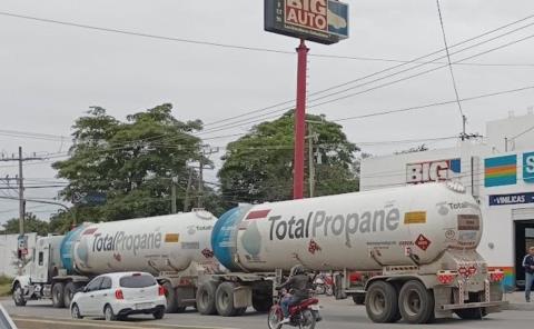 Regulan transporte de carga en Valles
