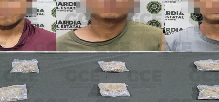 Cuatro jóvenes con droga detuvo la GCE      