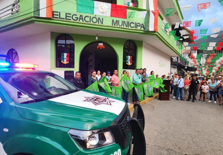 Delegación de Tamán recibió nueva patrulla 