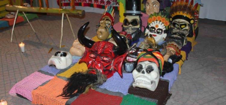 Inicia Xantolo con la Bajada de Máscaras