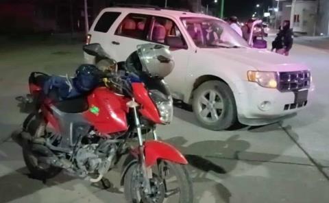 Chocó motocicleta contra camioneta          

