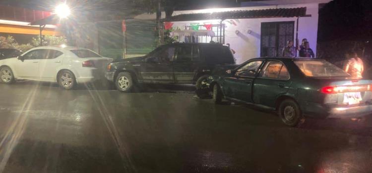 Carambola vehicular en el Fracc. Avance