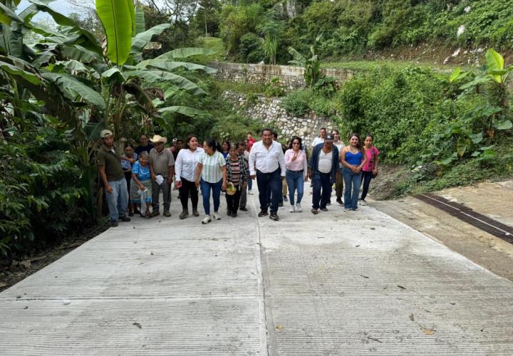Pavimentación en Pilchapulhuacán dignifica la vida de sus habitantes