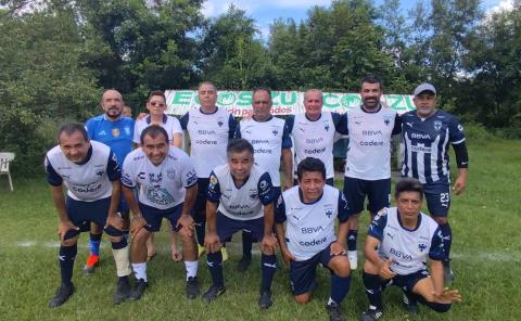 Telesecundaria estrenó el título Diamante con triunfo
