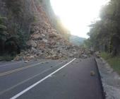 Derrumbe en la autopista                                 