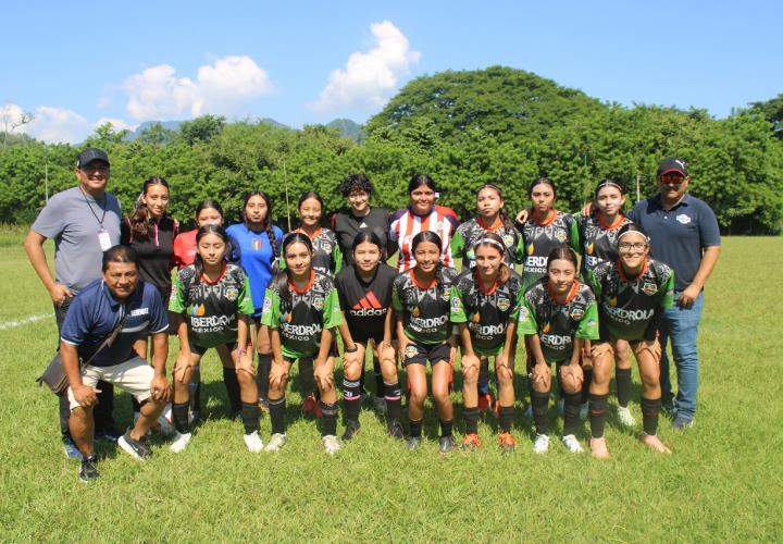 El selectivo femenil delCBTis 187 a final estatal