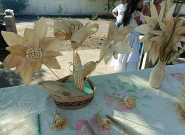 Celebraron Día Nacional del Maíz en Telesecundaria