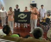 Estudiantes convivieron con abuelitos del Asilo