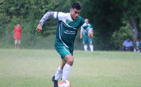 San Martín mantuvo el invicto en futbol master