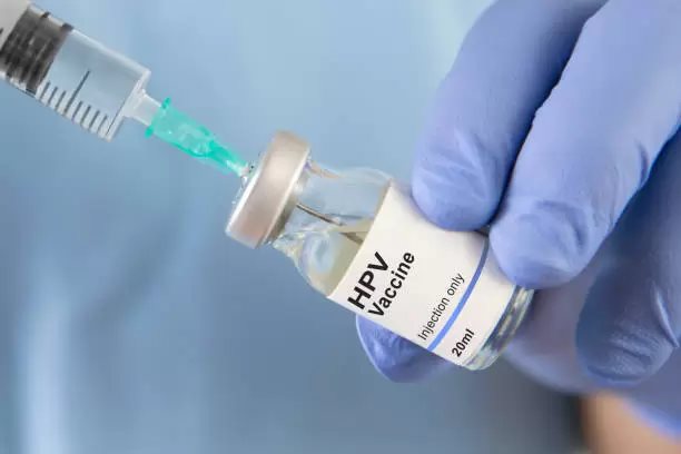 Lanzan campaña de vacunación contra el VPH