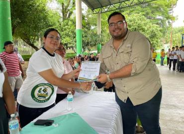 Donan galera al Cobach 21 por iniciativa propia