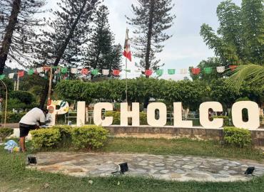 Picholco inicia preparativos para Xantolo decoran sus letras monumentales