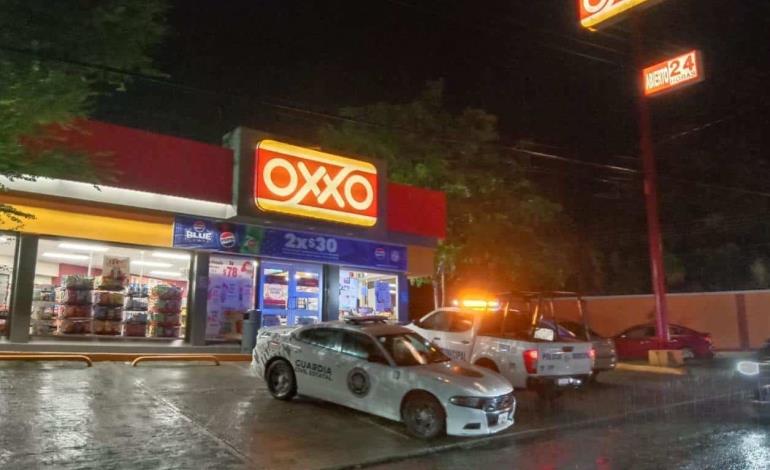 ASALTARON OTRA TIENDA OXXO