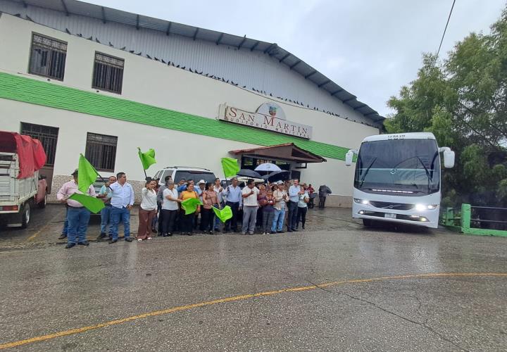 Dan banderazo a nuevas salidas rumbo a Monterrey