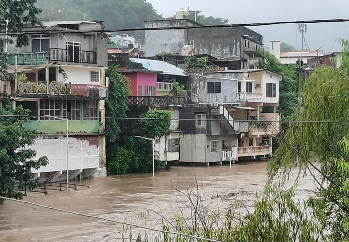 Alerta máxima en Tamazunchale por creciente de ríos
