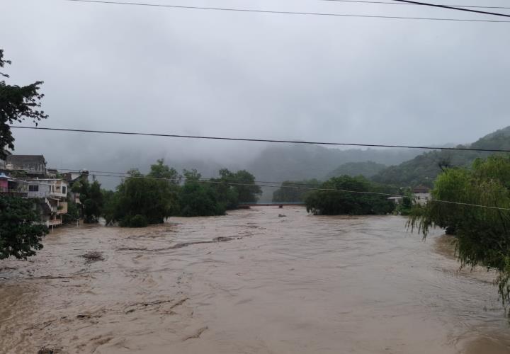 Alerta máxima en Tamazunchale por creciente de ríos