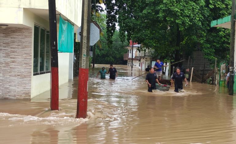 Axtla de Terrazas, entre los más afectados por las lluvias