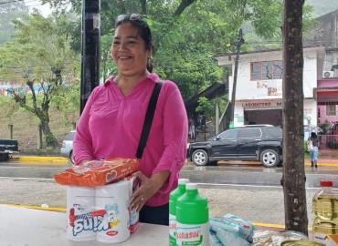 Desazolvan camino en Matlapa tras lluvias