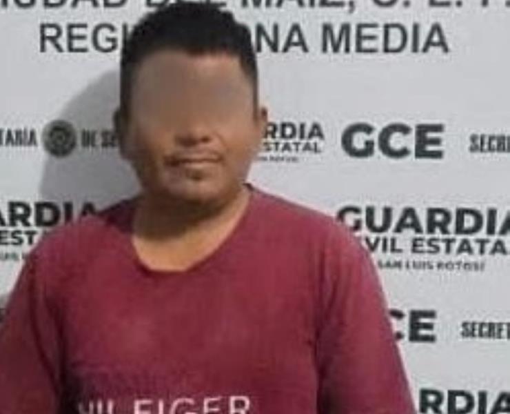 Encarcelado por  traer una navaja
