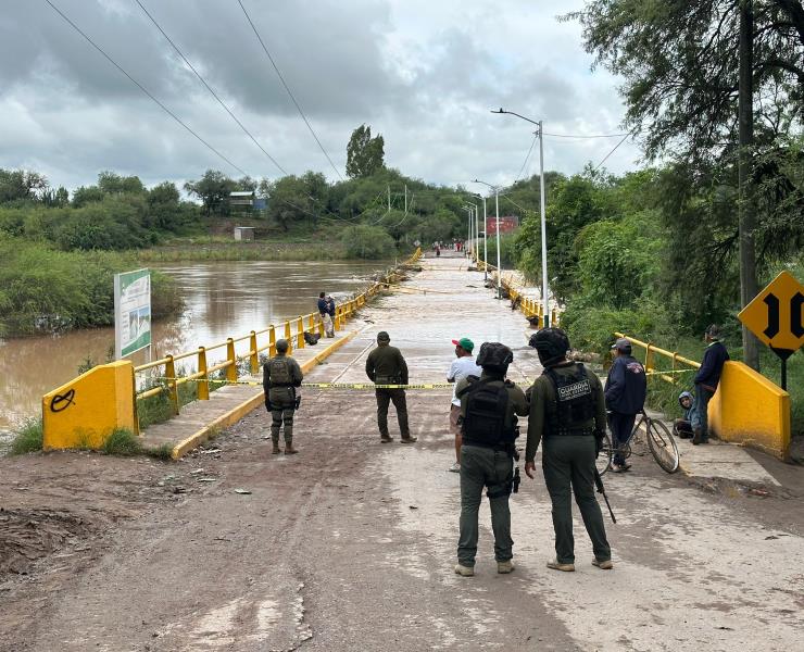 
PUENTES PONDRÍAN  COLAPSAR 

