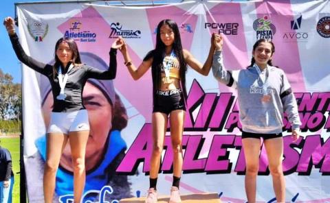 Nathalia Yunuén Ángeles Rojas 3er lugar en 150 metros planos
