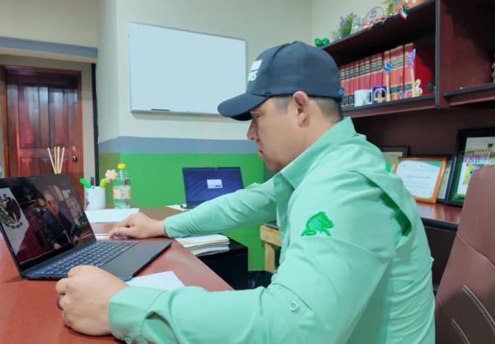 Gobernador visita Axtla y anuncia apoyos a afectados 