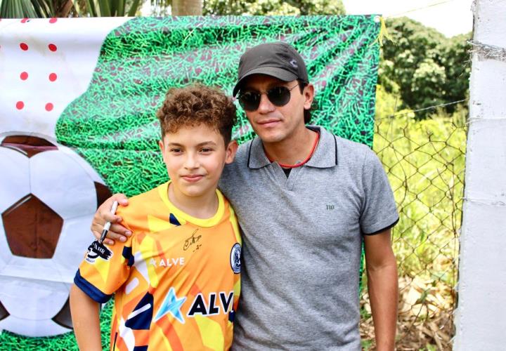Exfutbolista Colombiano vendrá al Tec al CONADI