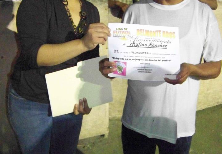 Las Florecitas bicampeonas hace 15 años en estadio Sol