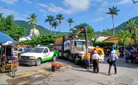 Dio inicio el desazolve en zona comercial
