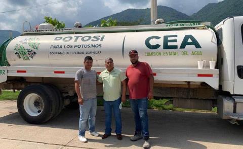 Envían pipa de agua a colonias de Matlapa