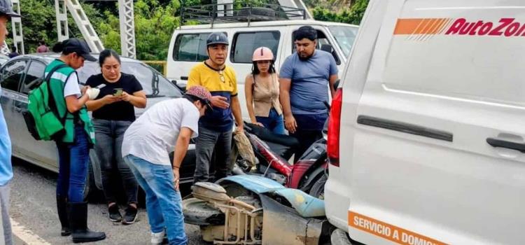Choque múltiple en pleno puente Choque múltiple en pleno puente