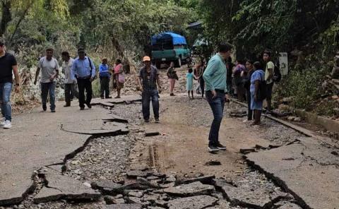 Carretera de las Cuevas muy afectada por las lluvias
