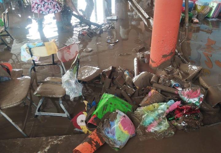 Jardín de niños destruido
