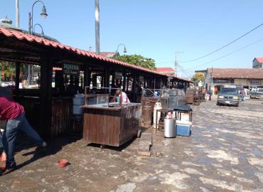 Negocios de comidas se preparan para festividades