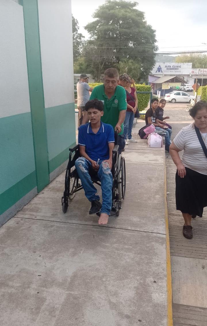 Motociclista herido al derrapar