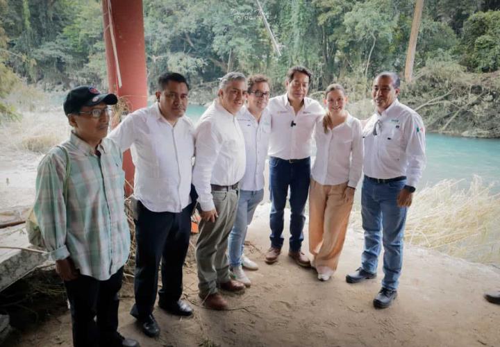 Constata Mario Delgado daños en escuelas de Matlapa