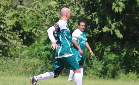San Martín puntea en fut master del Amajac
