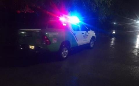 JOVEN SE ARROJÓ A LA CORRIENTE