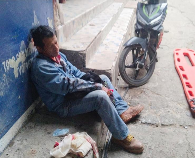 PROFESOR LESIONADO AL SUFRIR CAIDA